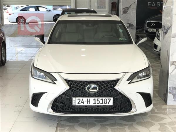 Lexus for sale in Iraq